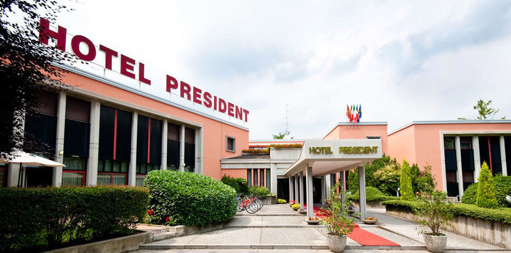 Hotel Grand President 4*