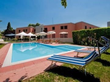Hotel Grand President 4*