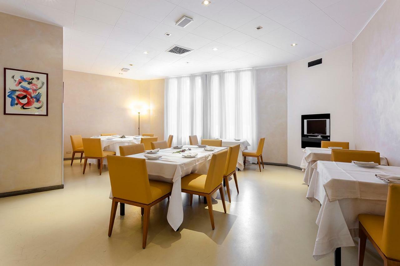 Hotel Grand President 4*